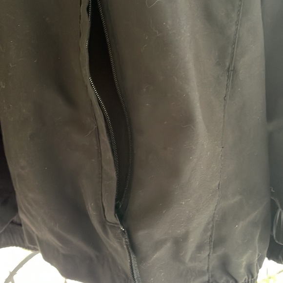 Windbreaker - Picture 6 of 6